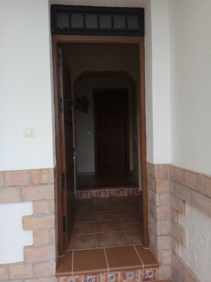 La Solana De Turon. El Pino Guest House Ardales Luaran gambar